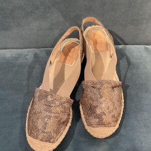 Vidorreta Shimmering Tan Espadrilles
